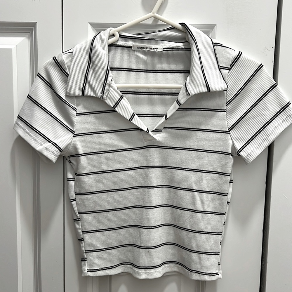 White and black striped t-shirt